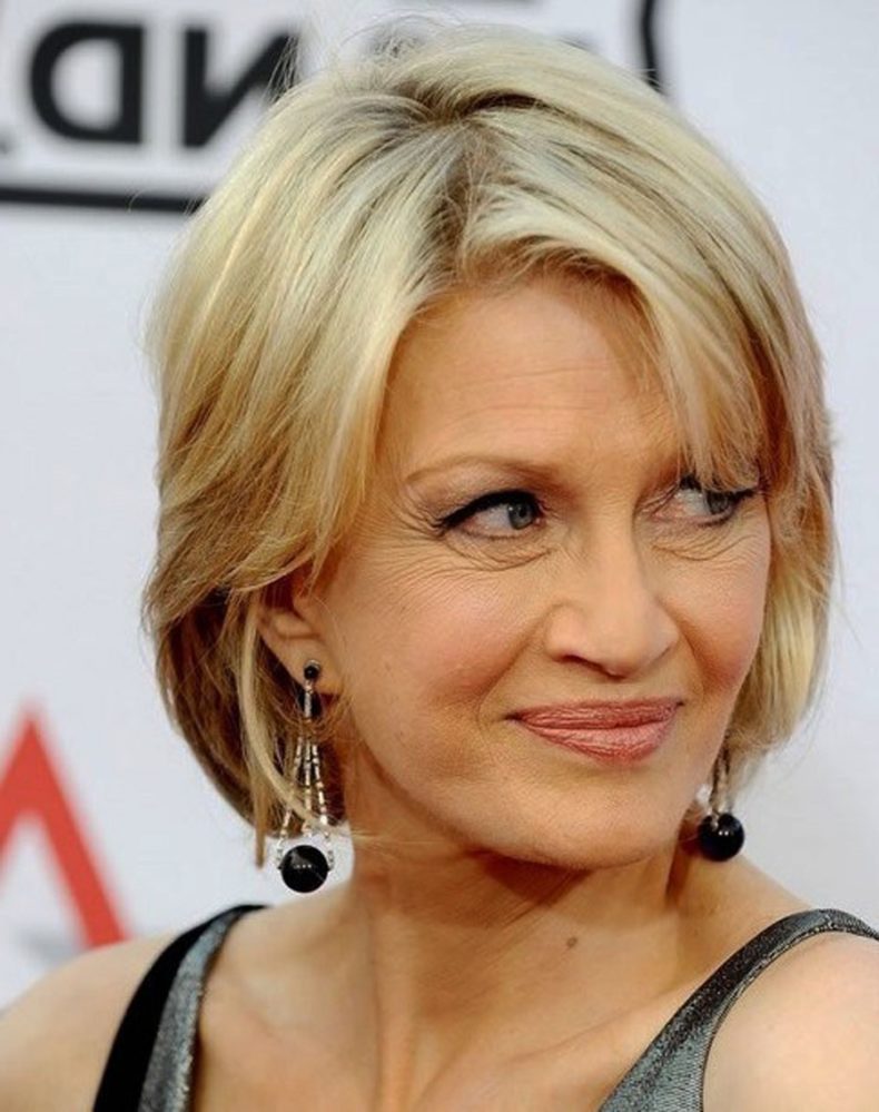 12 Youthful Short Haircuts for Women Over 40