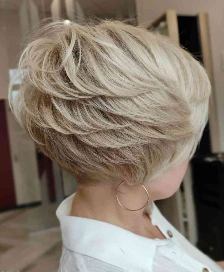 13 Trendiest Pixie Bob Haircut Ideas for a Short Crop with Movement